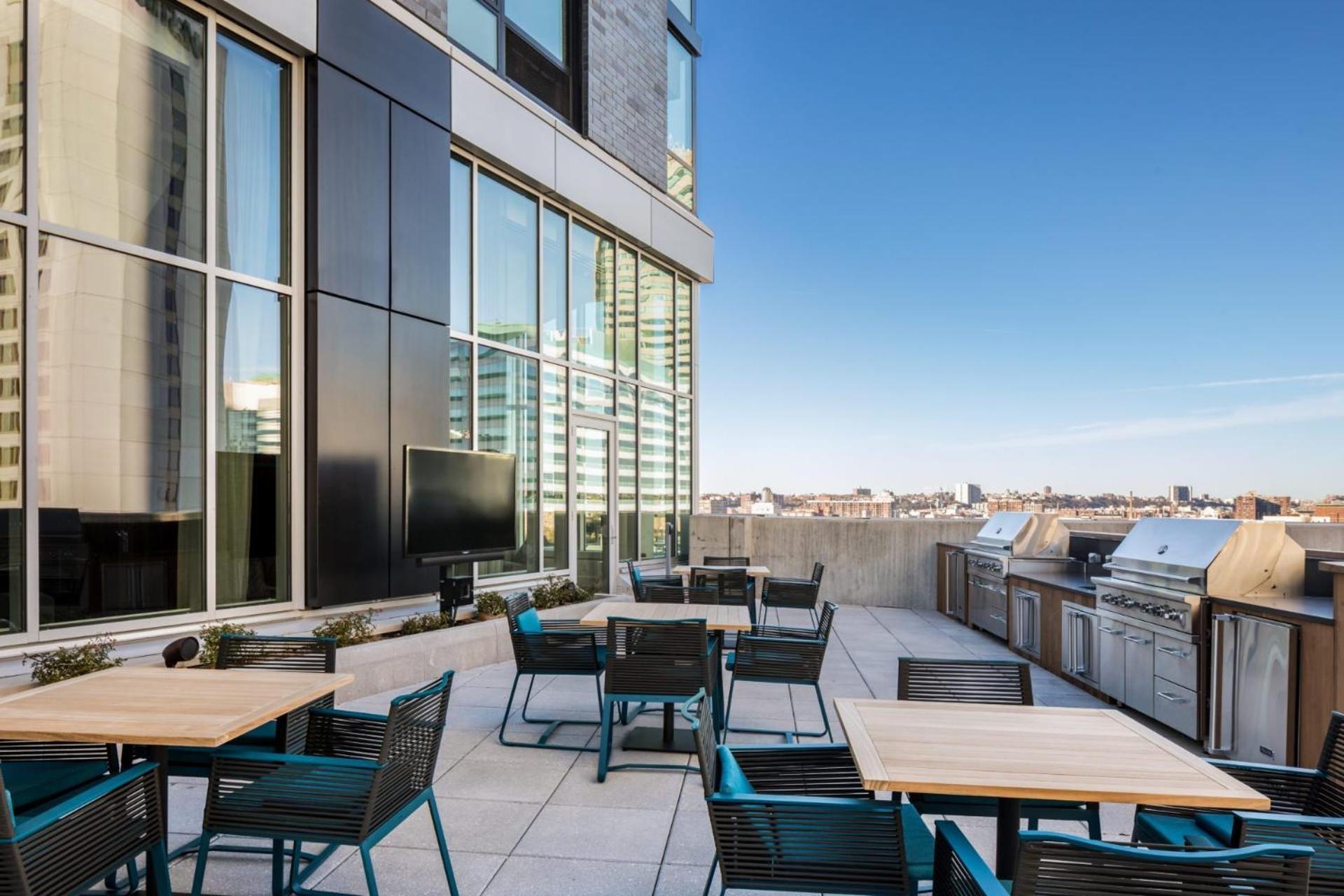 Deedee'S Sky Rise Apartments At Newport II Jersey City Esterno foto