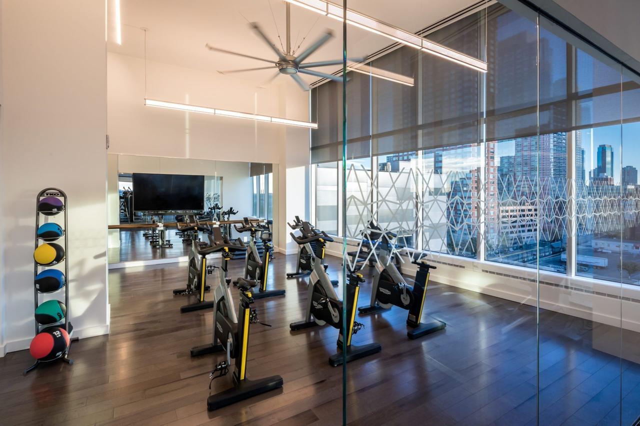 Deedee'S Sky Rise Apartments At Newport II Jersey City Esterno foto